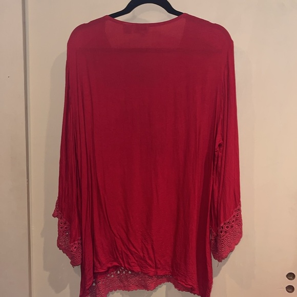 S.R. fashion rayon top with embroidery size 1X - Picture 6 of 6